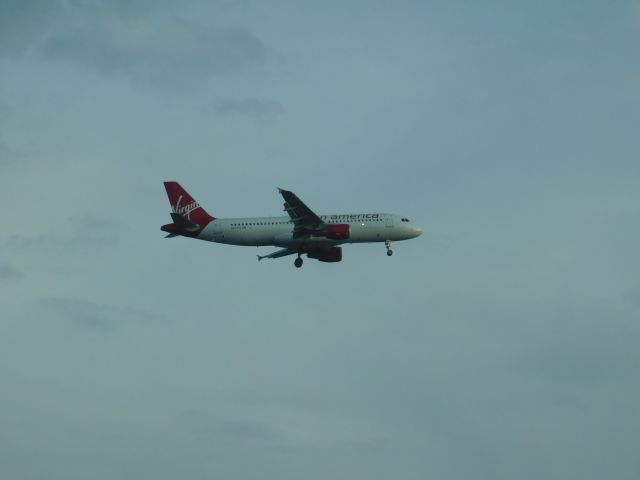 Airbus A320 (N837VA)