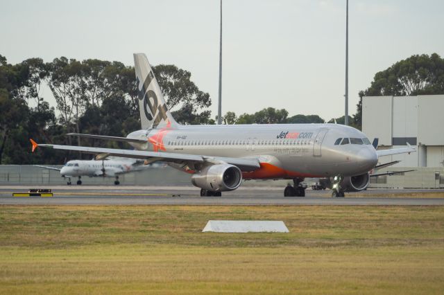 Airbus A320 (VH-VQQ)