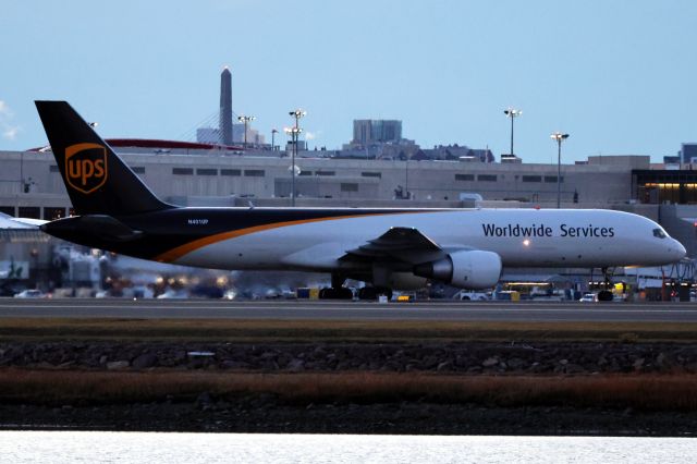 Boeing 757-200 (N401UP) - UPS B752 at BOS looked to be doing extra holiday freight work. 