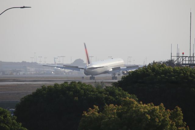 BOEING 767-400 (N828MH)