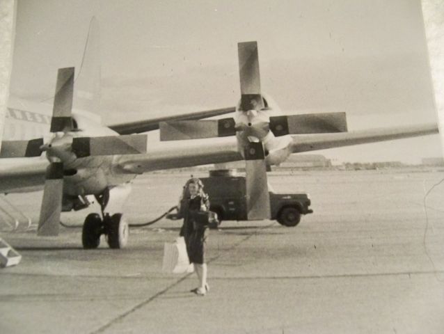 — — - September 1968.  Embarking en route to Georgia  before returning to Chile after my daughter´s funeral.br /Could someone please tell me what kind of plane that was.  Thank you!