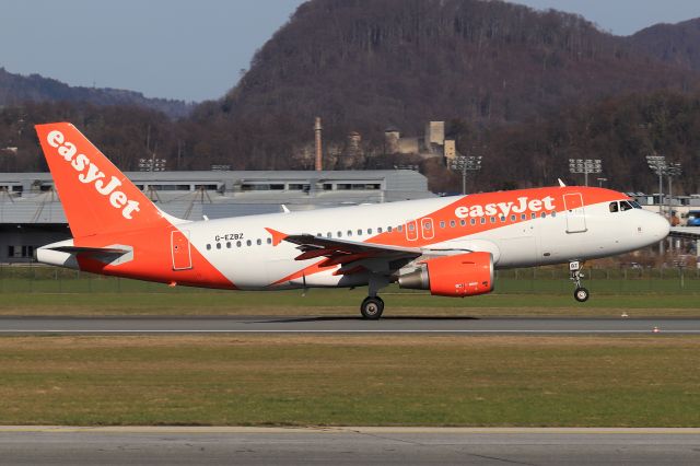 Airbus A319 (G-EZBZ)