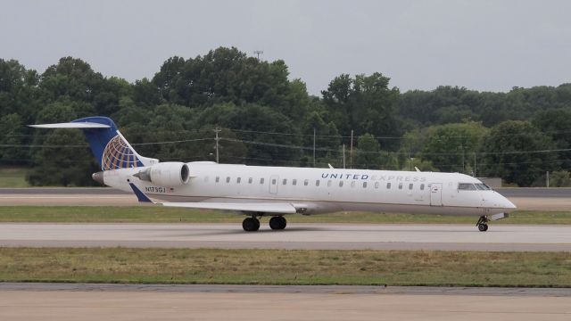 Canadair Regional Jet CRJ-700 (N173GJ)