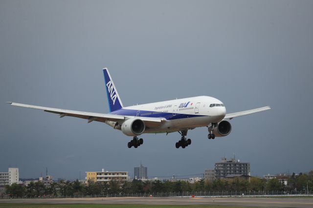 Boeing 777-200 (JA706A) - May 6th 2018:HND-HKD.