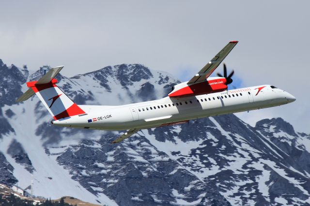 de Havilland Dash 8-400 (OE-LGK)