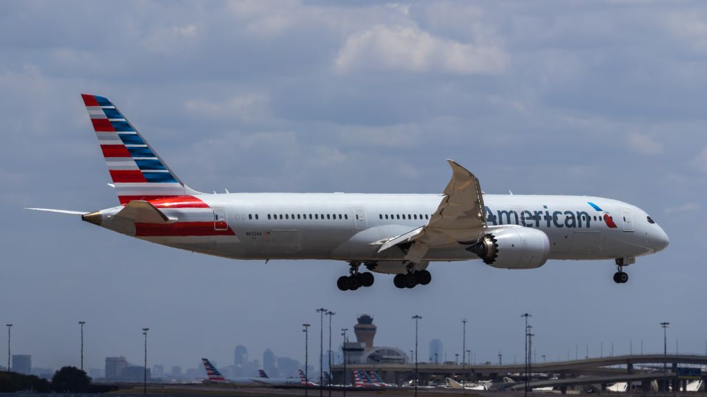 Boeing 787-9 Dreamliner (N832AA) - American Airlines 787-9 landing at DFW airport on 8/6/2022. Taken with a Canon 850D and Rokinon 135mm f/2 lens.