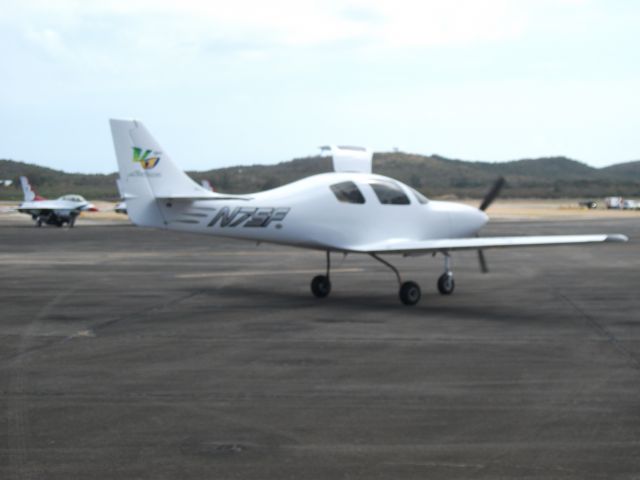 Piper Cherokee (N7SF)