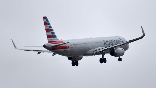 Airbus A321 (N161AA) - Executing a go around here, looked like another plane crossing the runway.