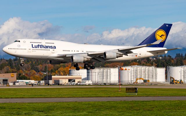 Boeing 747-400 (D-ABVX)