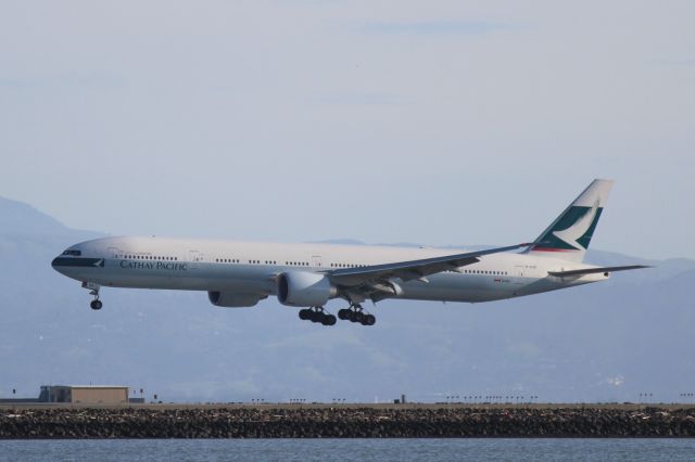 BOEING 777-300ER (B-KQR)