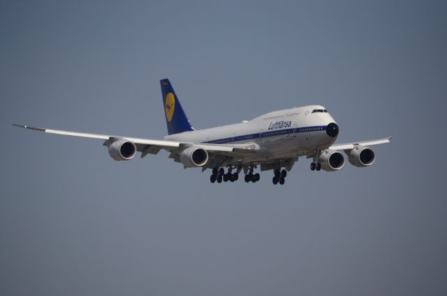 BOEING 747-8 (D-ABYT) - Lands @ LAX for its 1st time.