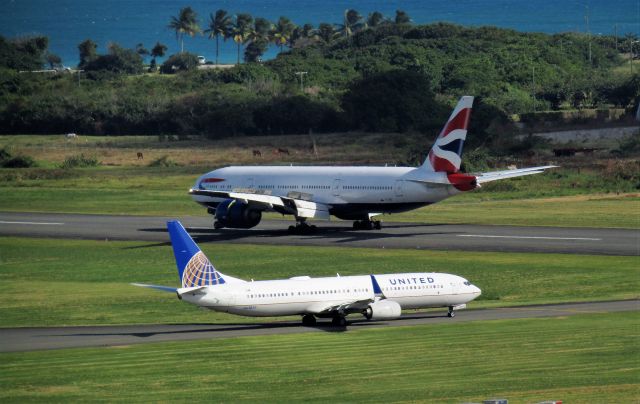 Boeing 737-900 (N63899)