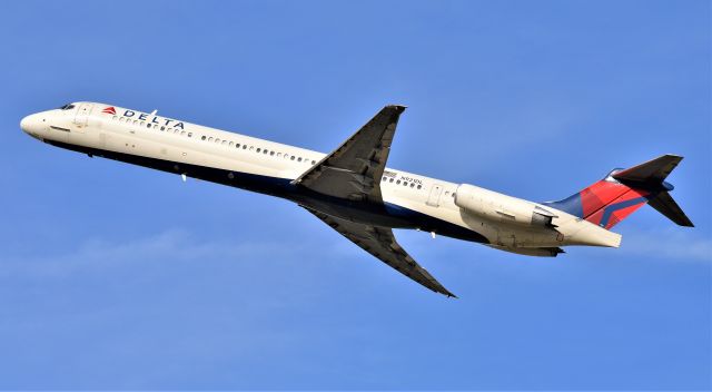 McDonnell Douglas MD-88 (N921DL)