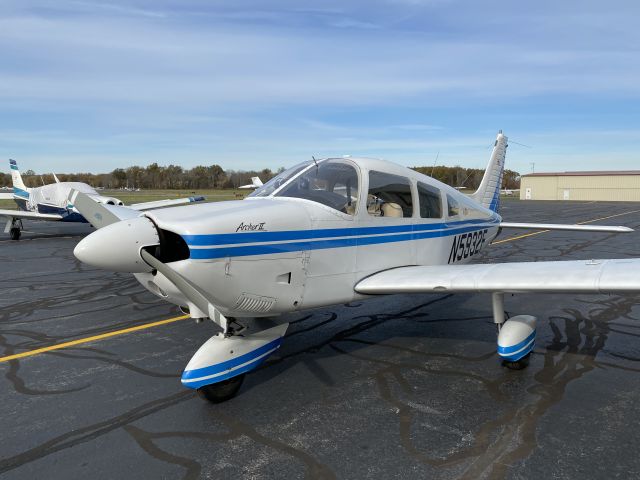 Piper Cherokee (N5932F)