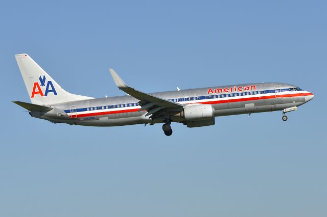 Boeing 737-800 (N921NN) - 5R 09-01-25