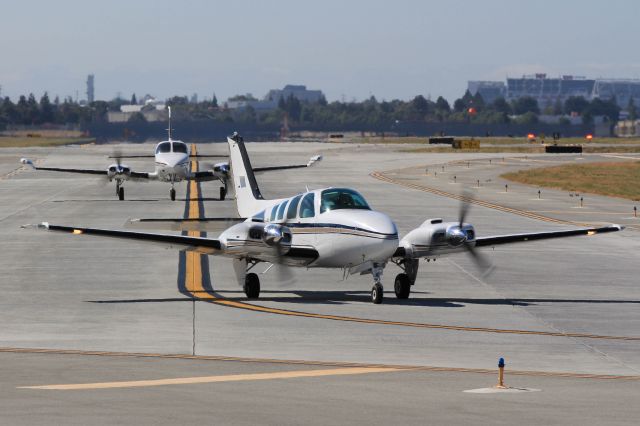 Beechcraft Baron (58) (N222RG)