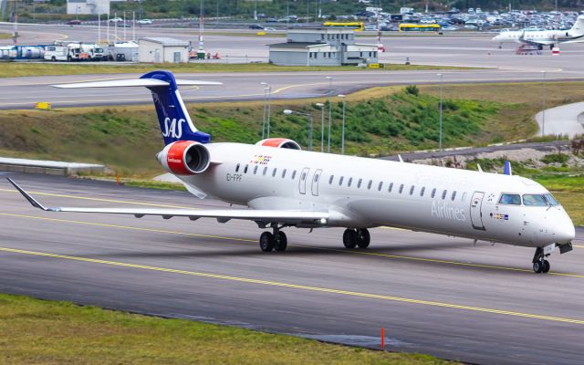 Canadair Regional Jet CRJ-900 (EI-FPF)