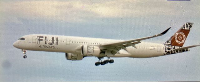 Airbus A350-900 (DQ-FAM)