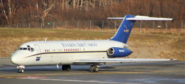 McDonnell Douglas DC-9-30 (N932CE) - Not many of these flying anymore,this one is has been flying since 1970.