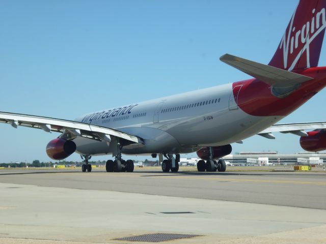 Airbus A340-300 (G-VSUN)