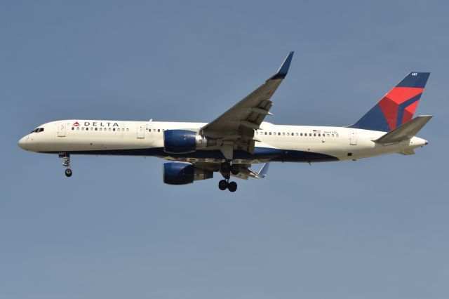 Boeing 757-200 (N687DL) - 05-24-24 23-L
