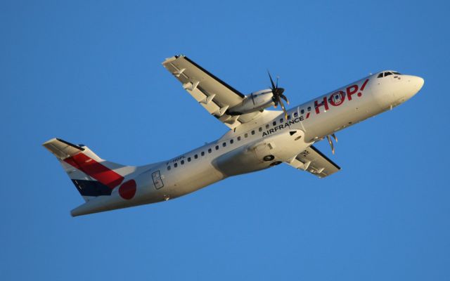 BOMBARDIER Regional Jet CRJ-1000 (F-HOPL)