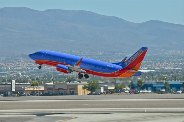 Boeing 737-700 (N368SW)