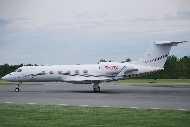 Gulfstream Aerospace Gulfstream IV (N908VZ) - VERIZON CORPORATE SERVICES GROUP INC "Can you hear me now?" at KJQF - 4/21/11