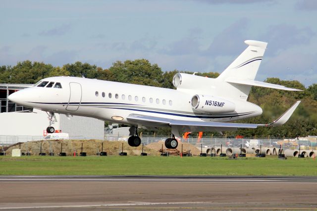 Dassault Falcon 900 (N516MF) - On short finals for rwy 24 on 28-Oct-22 arriving from EGWU.