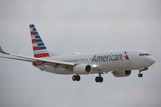 Boeing 737-800 (N315PE)