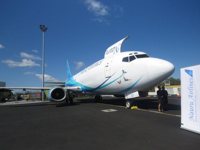 BOEING 737-300 (VH-VLI)