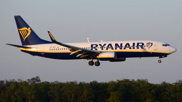 Boeing 737-800 (SP-RKP) - Boeing 737-8AS Ryanair (Buzz), Budapest, Sep 11, 2023