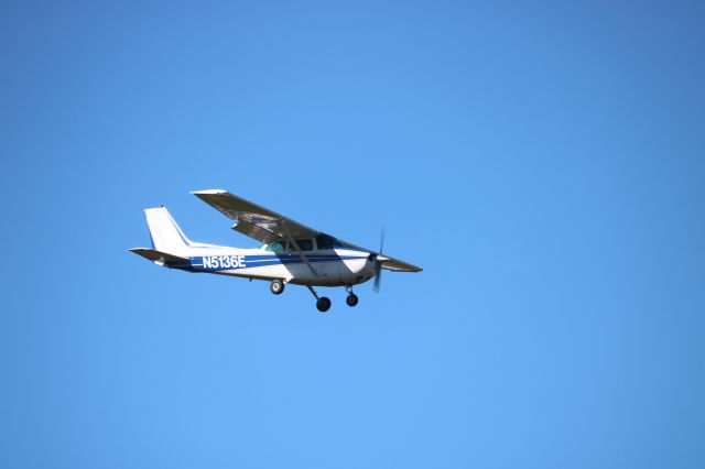 Cessna Skyhawk (N5136E)