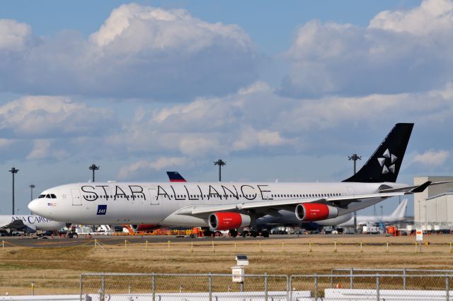 Airbus A340-300 (OY-KBM) - 2012/12/10