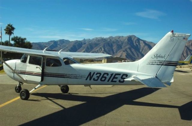 Cessna Skyhawk (N361ES) - One Echo Sierra parked on the ramp at Borrego Valley airport, California. A magnificent aircraft that has been known to cross the Mojave Desert with ease.