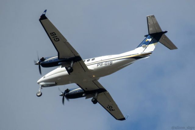 Beechcraft Super King Air 200 (PS-GIB) - Approaching to RWY 01 at SBPV