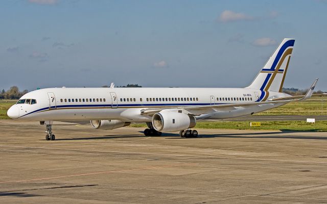 SX-RFA — - gain jet taxing onto stand at shannon.