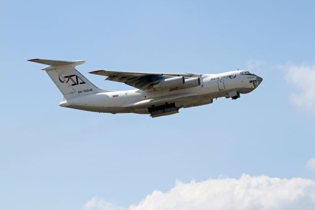 Ilyushin Il-76 (UR-78789)