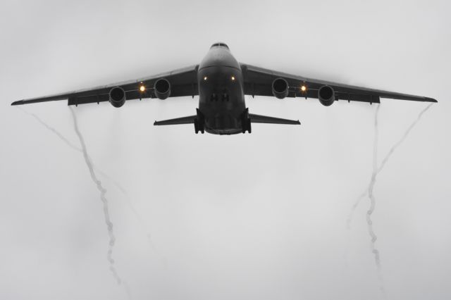 Antonov An-124 Ruslan (UR-82027)