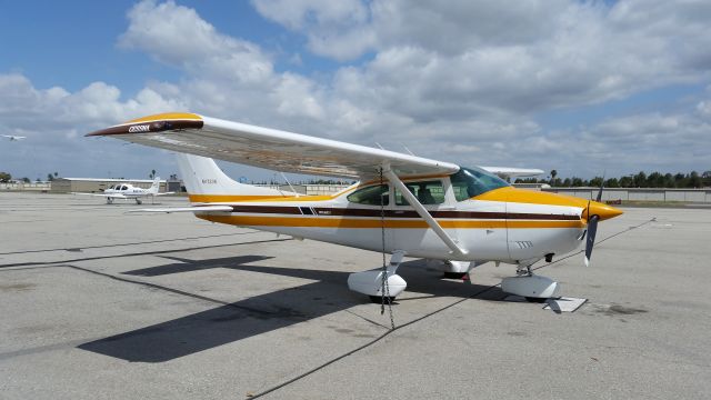 Cessna Skyhawk (N4733N) - 1979 CESSNA 182Q