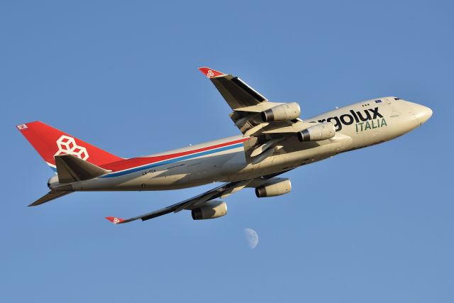 Boeing 747-400 (LX-TCV) - Moon-Shot. Aiming for the stars!