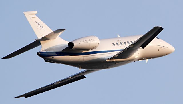 Dassault Falcon 2000 (CS-DRT)