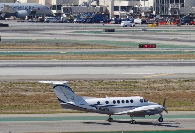 Beechcraft Super King Air 200 (N61AP) - a rel=nofollow href=http://flightaware.com/live/flight/N61AP/history/20160430/2110Z/KHJO/KLAXhttps://flightaware.com/live/flight/N61AP/history/20160430/2110Z/KHJO/KLAX/a