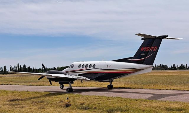 Beechcraft Super King Air 200 (N150YD) - Sistema lucha antigranizo
