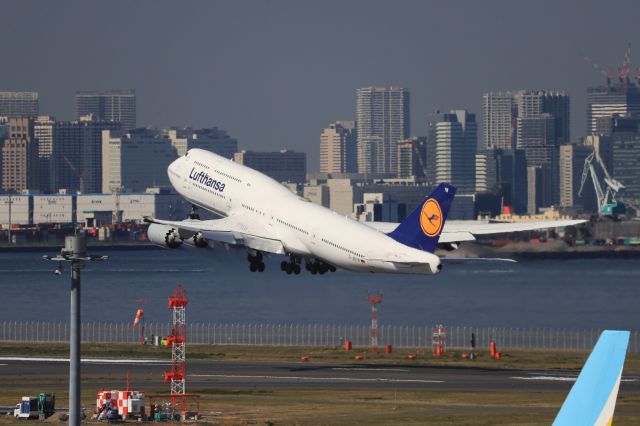 BOEING 747-8 (D-ABYM) - April 13th 2019:HND-FRA.