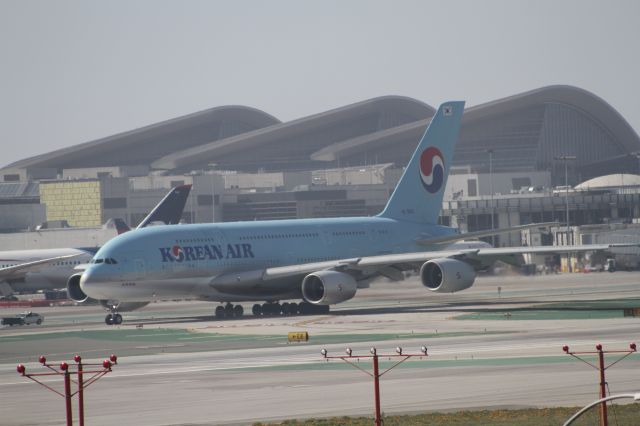 Airbus A380-800 (HL7628)
