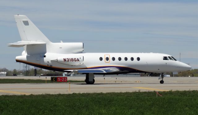 Dassault Falcon 50 (N318GA) - FA50 taxiing on A to runway 23