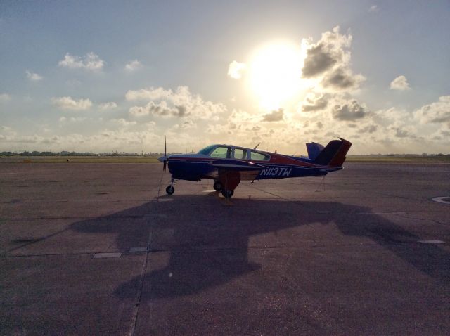 Beechcraft 35 Bonanza (N113TW)