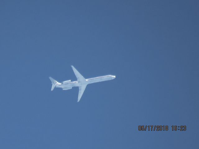 McDonnell Douglas MD-83 (N9622A)