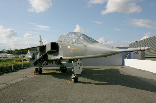 E3 — - Sepecat Jaguar E (c/n E3 - 339-WF), Static Display, Air & Space Museum Paris-Le Bourget (LFPB)